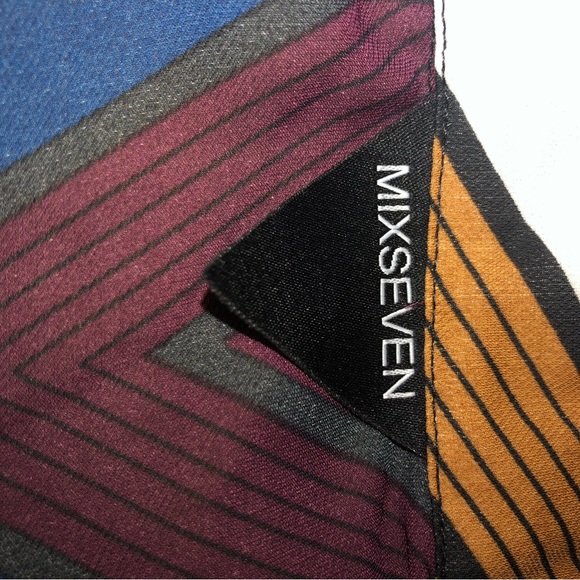 Mix seven woman’s small shirt. Worn once!!  No stains and tears - Picture 4 of 6